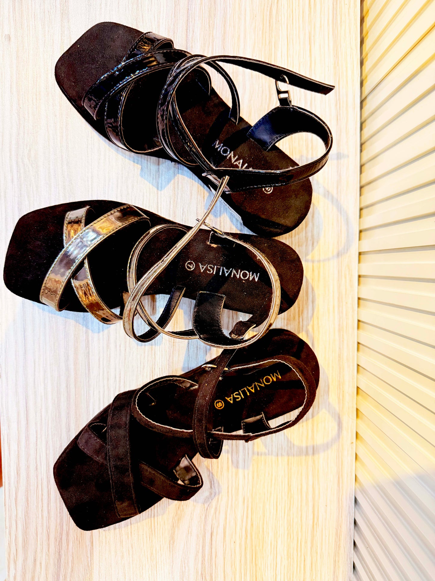 Strappy Flatform Sandal