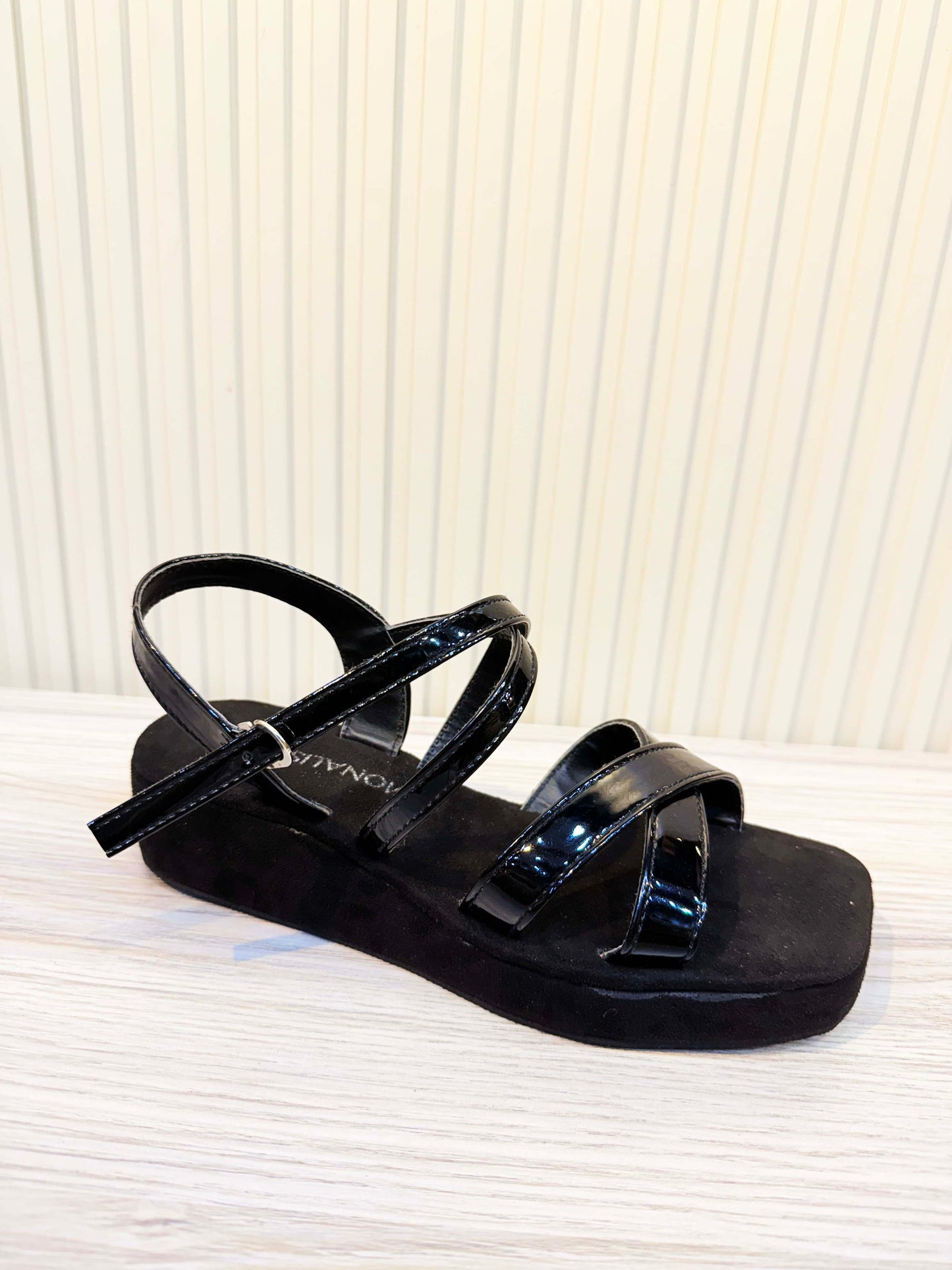 Strappy Flatform Sandal