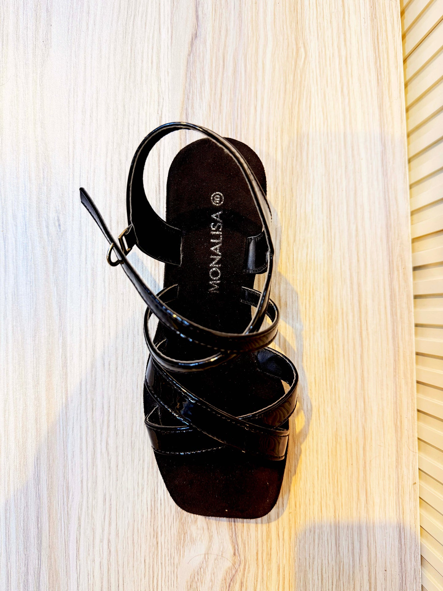 Strappy Flatform Sandal