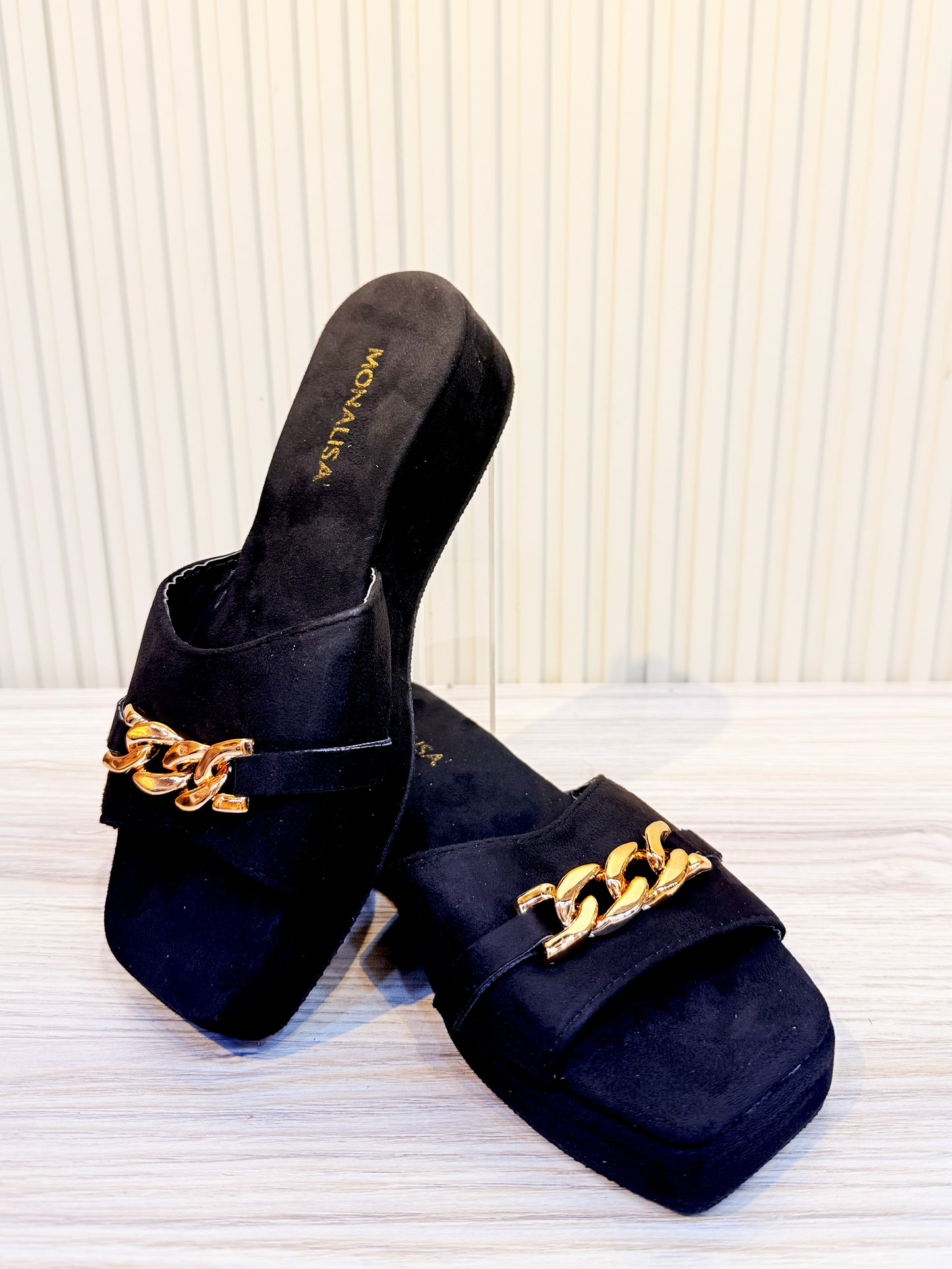 Flat Summer Footwear