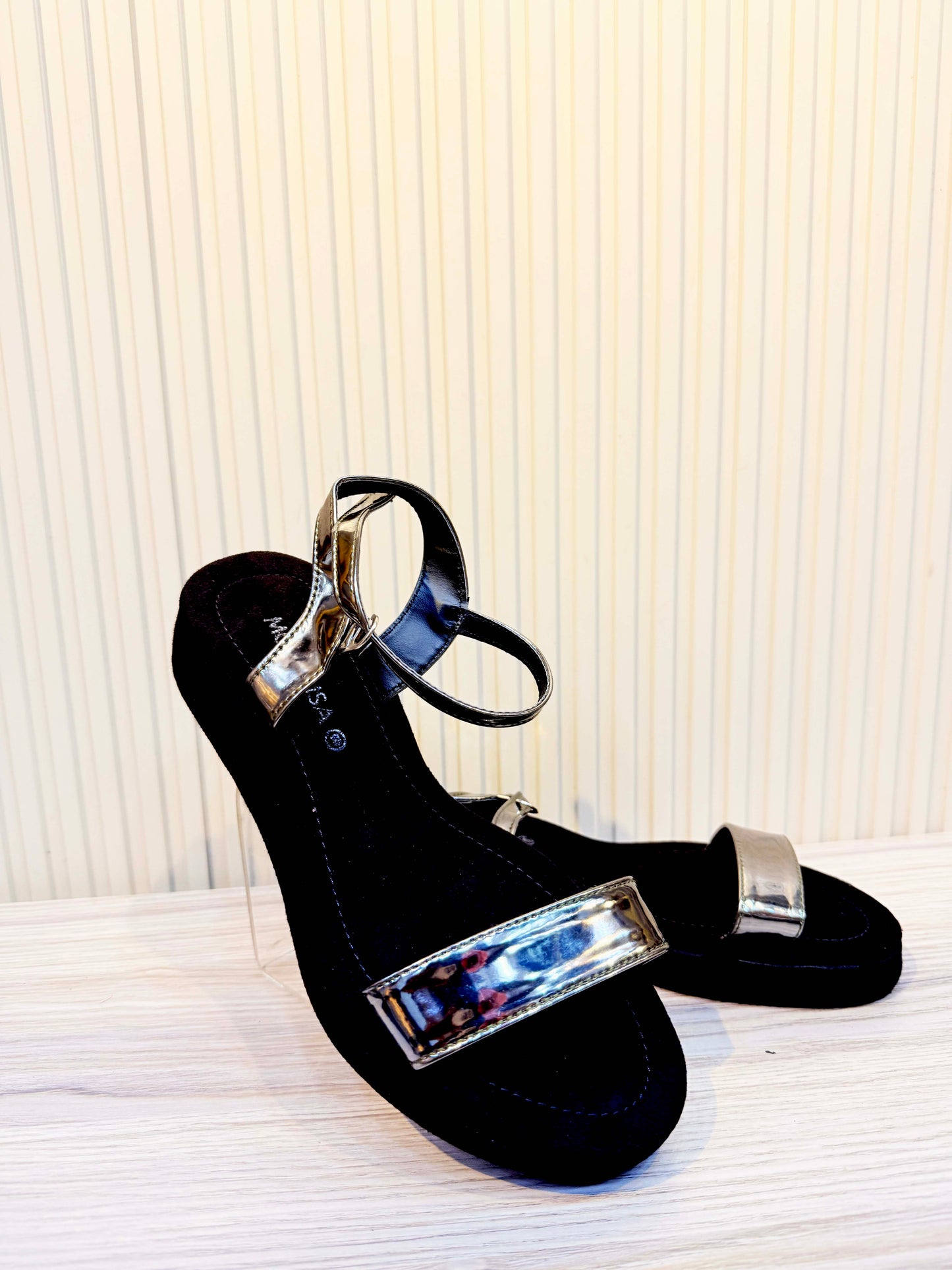 Strappy Flatform Sandal